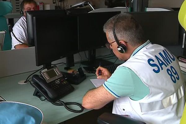 Le centre d'appel du 15 est basé à l'hôpital d'Auxerre