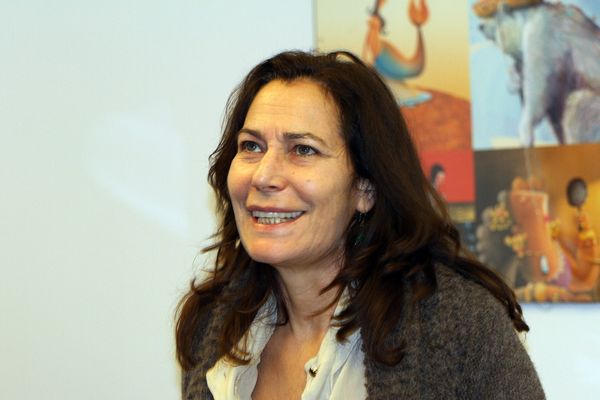 Memona Hintermann écrivain, journaliste francaise, grand reporter à France 3 , est l'invitée de Lire à Limoges 2013