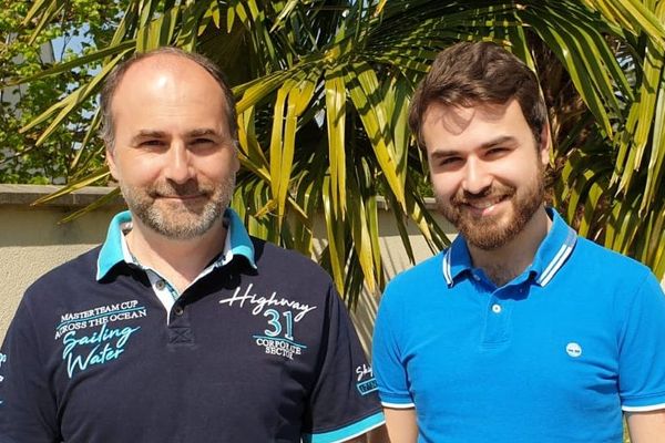 David et Matthieu Monserand ont créé un site pour soutenir les petits commerçants autour de Chantilly et Senlis, dans l'Oise. 