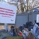 Après les inondations du 17 octobre 2024, à Givors, les déchets continuent de s'entasser.