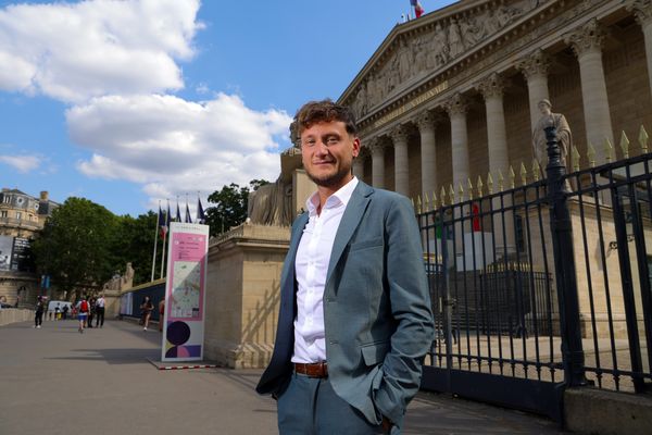 Paris, le 18 juillet 2024, à l'Assemblée nationale Raphaël Arnault, député Nouveau Front Populaire de Vaucluse, fait sa rentrée parlementaire