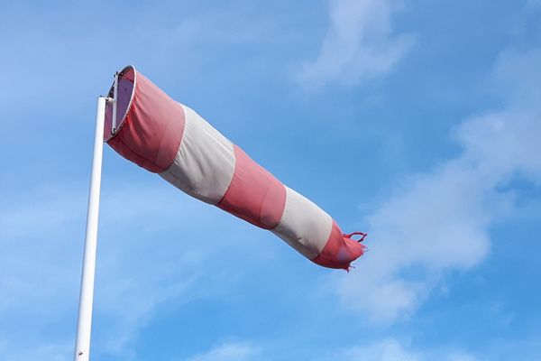 Alerte aux vents violents dans 6 départements, dont 5 en Auvergne Rhône-Alpes