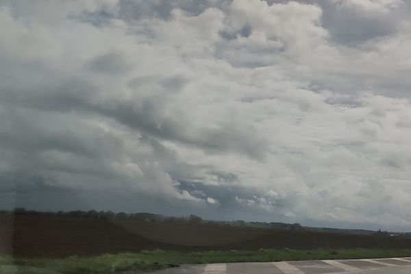 Cambrai dans les nuages