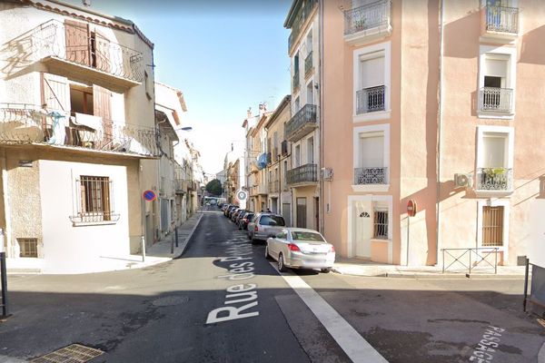 Béziers (Hérault) - la rue Guilhemon - archives