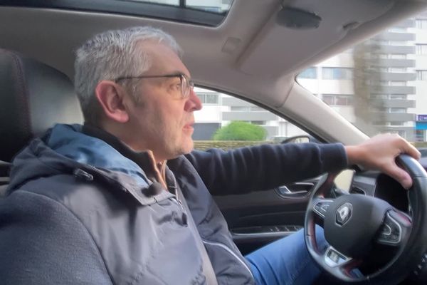 Eric Baudic, artisan taxi à Brest, refuse cette nouvelle convention de la CPAM qui ne revalorisent pas certaines courses sanitaires