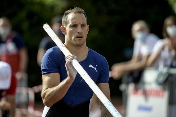 Le champion de Clermont-Ferrand Renaud Lavillenie s'est blessé à la cheville à quelques jours seulement des Jeux Olympiques, a-t-il annoncé ce dimanche 11 juillet.