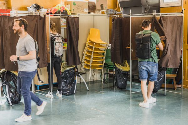 A Grenoble, les bureaux de vote ferment à 20 heures