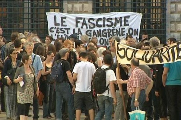 Rassemblement en hommage à Clément Méric, place du 8 septembre à Besançon, le 6 juin 2013.