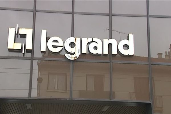 La facade du siège social de Legrand à Limoges