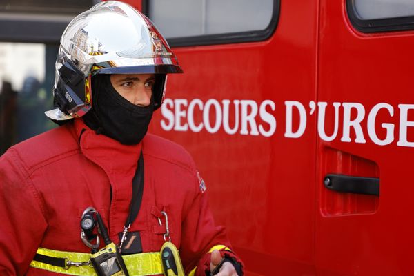 Le SDIS 30 est intervenu pour un feu d'habitation à Nîmes ce 2 janvier 2022.