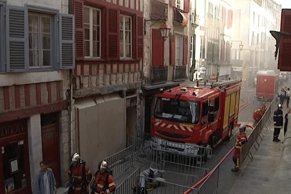 Exercice incendie grandeur nature dans les rues du Petit Bayonne