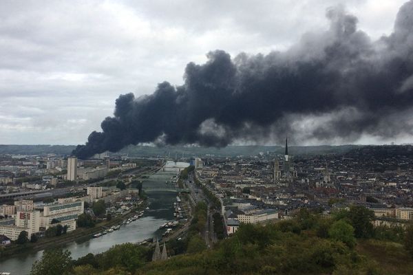 L'incendie de l'usine Lubrizol, classée Seveso seuil haut, s'est produit le 26 septembre dernier à Rouen. 