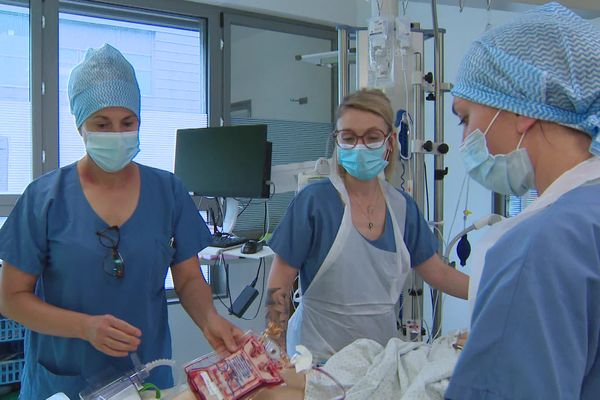 Le CHU de Dijon accueille 68 patients atteints par le Covid ce 17 décembre.