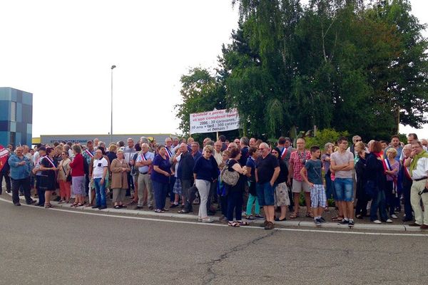 Rassemblement silencieux à Benfeld contre les gens du voyage