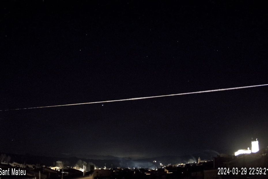 video.  Meteor, satellite, missile, what was this “UFO” that crossed the Catalan sky?