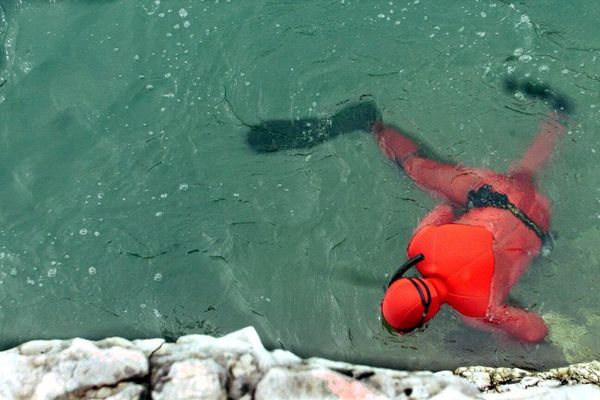 Un homme, originaire de l'Allier, s'est noyé dimanche 9 août à Sidailles (Cher). 