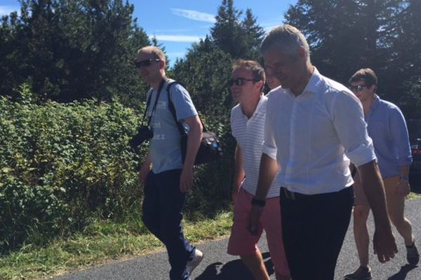 Laurent Wauquiez part à l'ascension du Mont Mézenc ce dimanche 14 août 2016. 