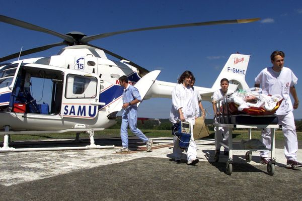 L'une des deux jeunes victimes, en urgence absolue, a été évacuée par hélicoptère du Samu 31.