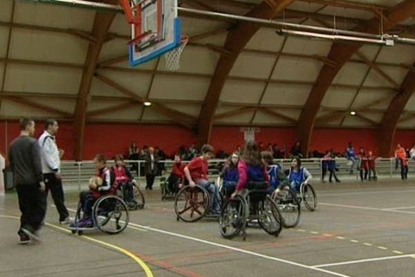 La sensibilisation au handicap fait partie des ateliers de la semaine à Genlis