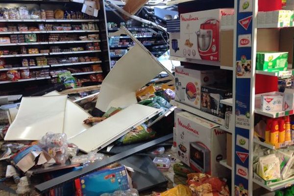 Gros dégâts à  dans ce magasin Intermarché d'Angoulême après les orages