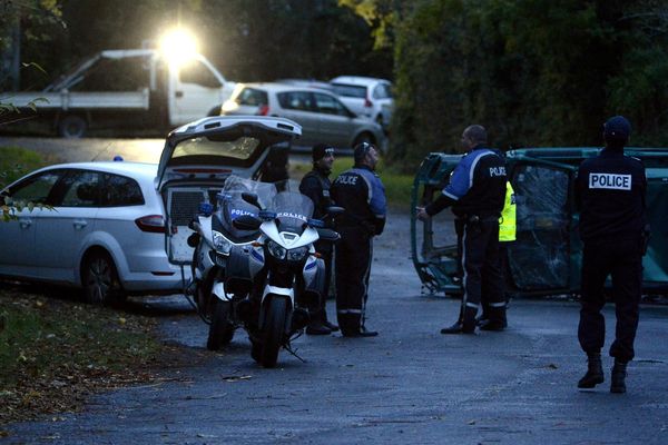 Le 3 novembre 2015, les policiers ont mené une intervention dans deux campements de gens du voyage situés Chemin du Petit Gandaillat à Clermont-Ferrand. Cette opération fait suite à la rixe du dimanche 1er novembre au Luna Park de Clermont-Ferrand.