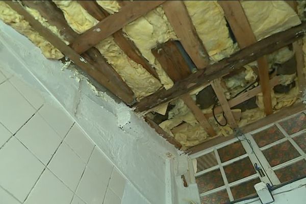 Dans cette maison de St Bonnet-de-Bellac, de gros travaux d'isolation doivent être réalisés.