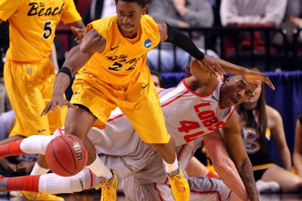 Durant sa carrière universitaire, Casper Ware joue pour les 49ers de Long Beach State (photo)