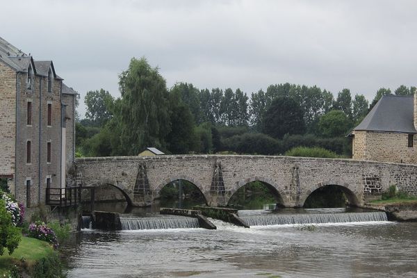 A Ducey, dans la Manche, le ciel assez gris de la matinée fera place à davantage de soleil l'après-midi.