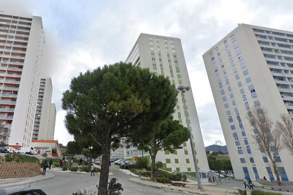 Le centre social est installé dans le quizième arrondissement de Marseille.