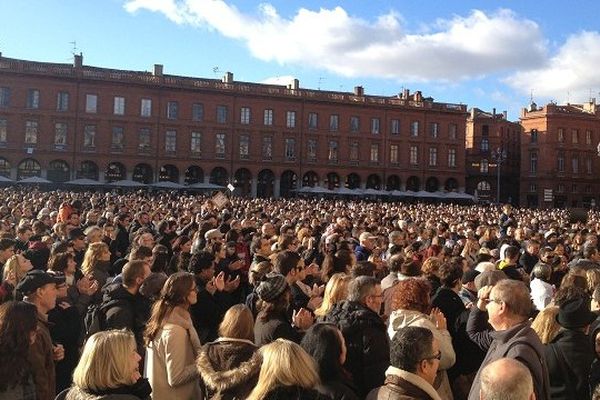 Nouveau rassemblement place du Capitole