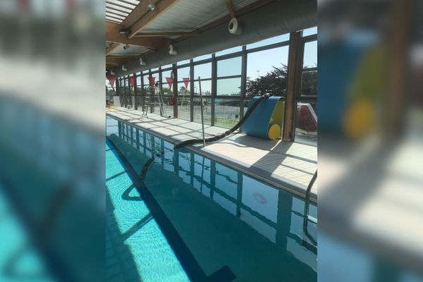 500m² d'eau ont été récupérés par le SDIS 34 à la piscine de Palavas-les-Flots pour lutter contre les incendies. Mercredi 28 juin 2023.