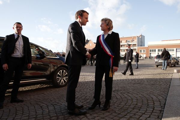 Emmanuel Macron et Natacha Bouchart à Calais, en janvier 2018.