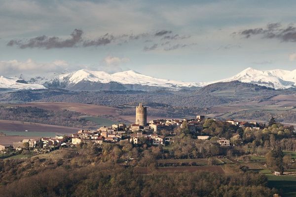 Le village de Montpeyroux, dans le Puy-de-Dôme, concoure au titre de "village préféré des Français" pour l'édition 2020 de l'émission.