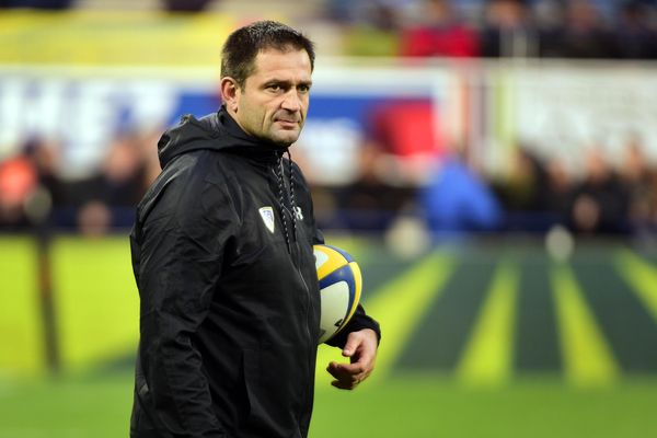 Le coach clermontois Franck Azéma sur la pelouse du stade Marcel-Michelin, samedi 19 novembre 2016.