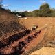 L'aqueduc du Trotte-Bœuf, à Couville (Manche), permet au ruisseau éponyme de passer sous les rails qui traversent la commune. La SNCF et la mairie se disputent sur la responsabilité du financement de sa rénovation.