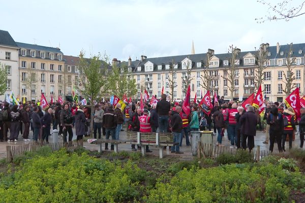 Rendez-vous avait été donné ce vendredi soir place de la République à Caen.