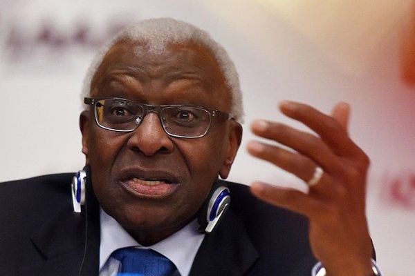 Le Sénégalais Lamine Diack, 82 ans et président pendant 15 ans de l'IAAF jusqu'en août dernier, a été mis en examen pour corruption passive et blanchiment aggravé au sujet de cas de dopage en Russie que le dirigeant aurait couvert. 
