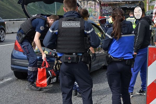 Du 31 mai au 6 juin, les douanes de Perpignan, les polices nationale et municipale, la Gendarmerie nationale, et les comités départementaux anti-fraude se sont associés lors de l’opération nationale « COLBERT » de lutte contre les trafics illicites de tabacs. 349 kilos de tabac illégal ont été saisis