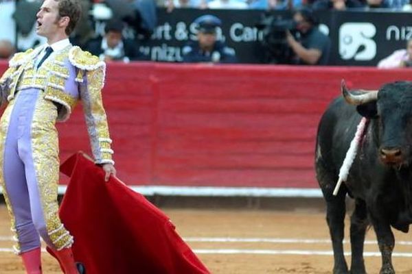 Première corrida de la "Temporada Grande" à Mexico et premier triomphe pour "El Payo".