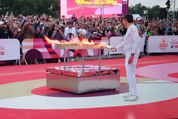 Dany Boon a allumé le chaudron avec la flamme olympique, à Lille ce mardi 02 juillet 2024.