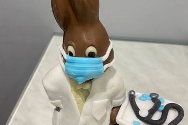 Un lapin en chocolat offert aux soignants de Saint-Michel-sur-Orge.