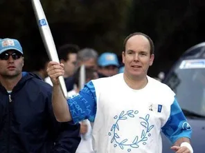 Comme en 2004 en Grèce, SAS Albert II portera la flamme olympique. Cette fois, il l'amènera jusque devant la porte d’honneur du Palais Princier.