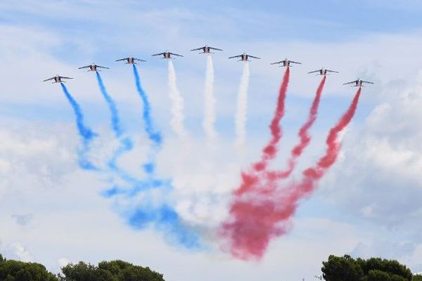 La patrouille de France survolera le ciel lillois peu après 11h. 