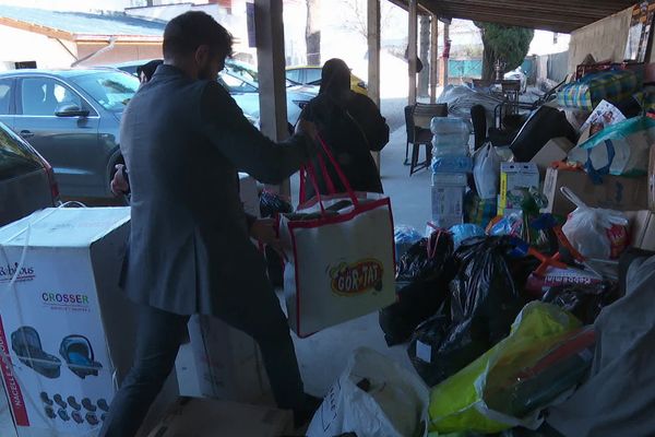 Les dons reçus par l'association des ouvriers turcs de Grenoble.