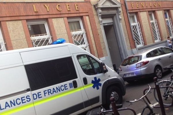 Le lycée Fénelon à Lille, ce mardi après-midi.