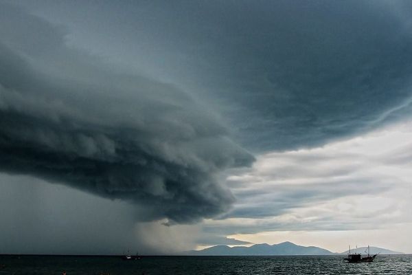 temps orageux sur l'océan