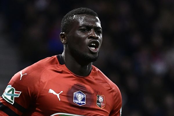 L'attaquant M'Baye Niang après un but durant la demi-finale de Coupe de France  Lyon (OL) Rennes (SRFC) 2 avril 2019