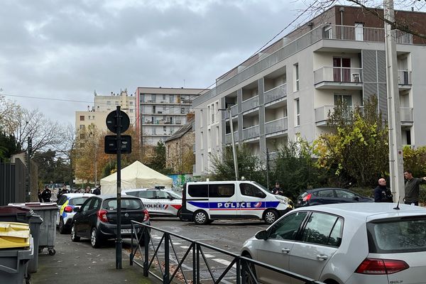 Rue Papu à Rennes, où un homme a été mortellement poignardé à Rennes le 12 novembre 2024.