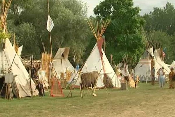 Des tipis typiques au festival Pow wow