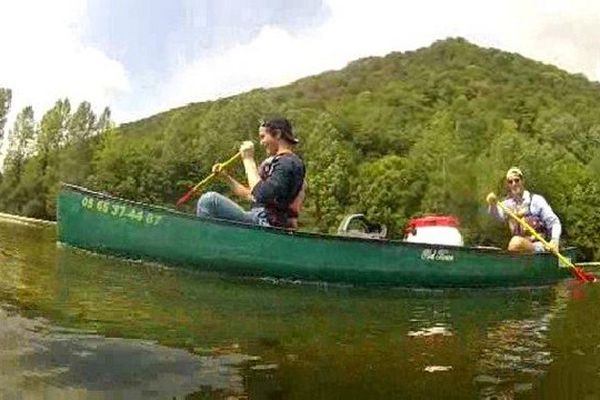 La météo clémente est une bénédiction pour les loueurs de canoë-kayak